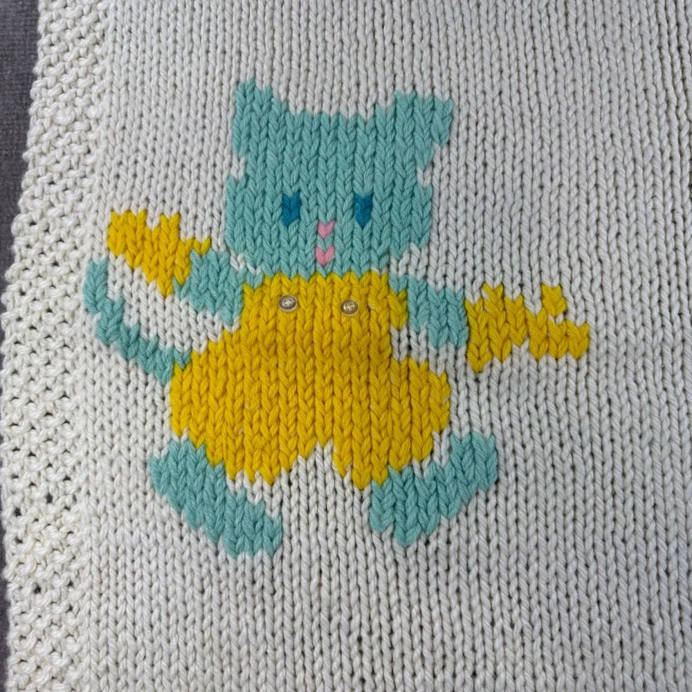 Vintage Hand Knit Baby Blanket Cream Blue Yellow Kittens Buttons 48x31 Nursery